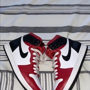 Air Jordan 1 women snakeskin